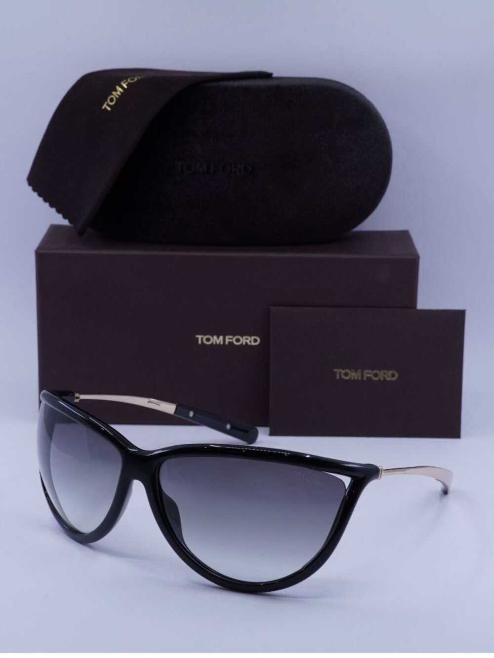 Tom Ford Tammy FT0770 01B Cat Eye Sunglasses - Black/ Smoke Gradient